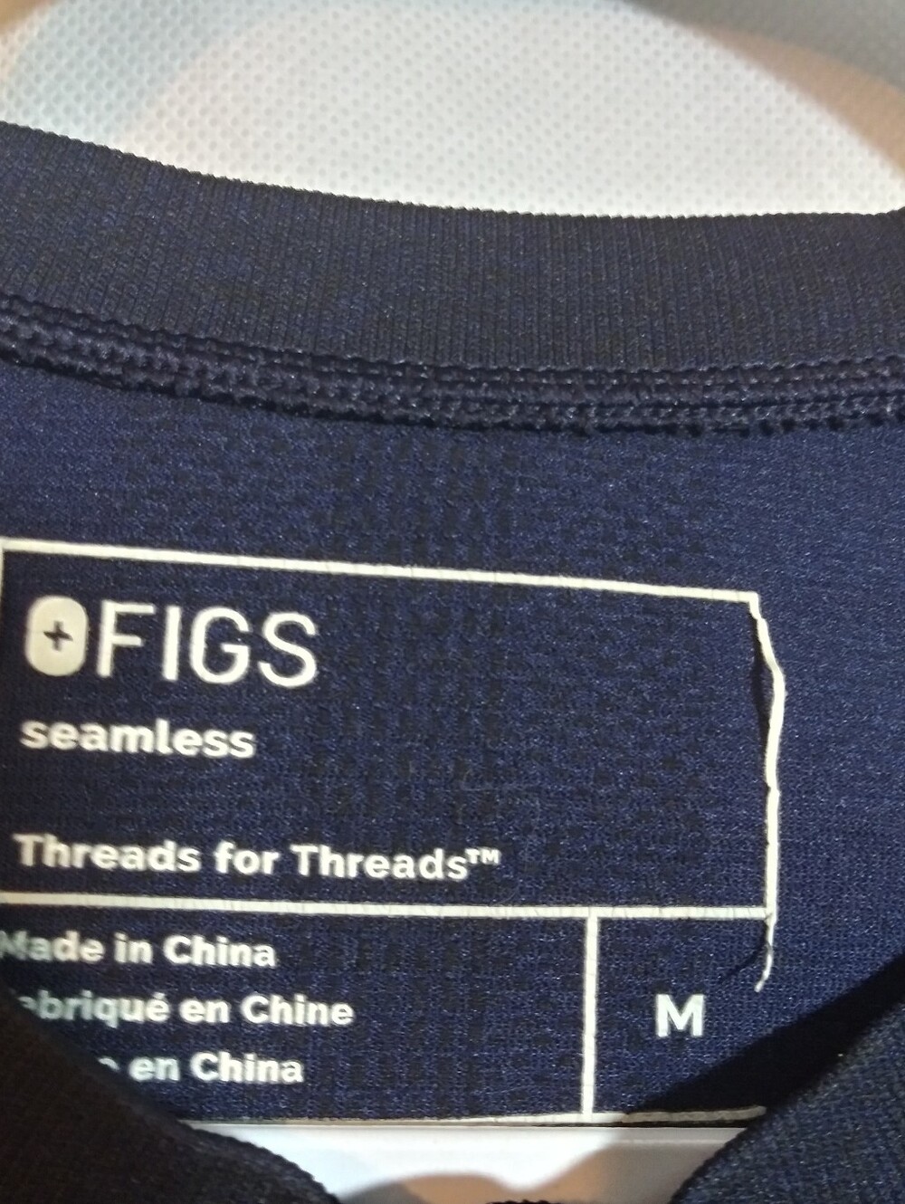 FIGS Navy Blue Salta Seamless Long-Sleeve Underscrub Size M - Picture 4 of 6